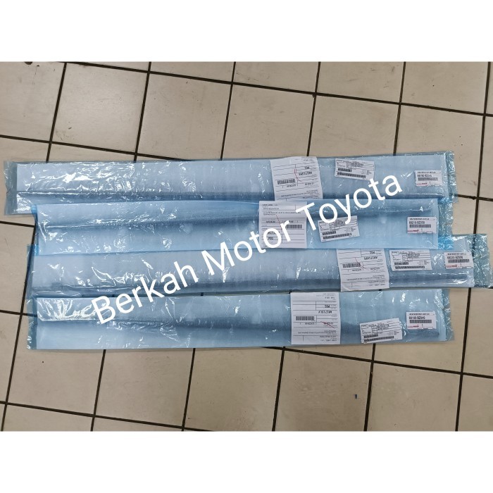 PELIPIT KARET KACA LUAR AVANZA XENIA 2012 2013 2014 2015 ORIGINAL