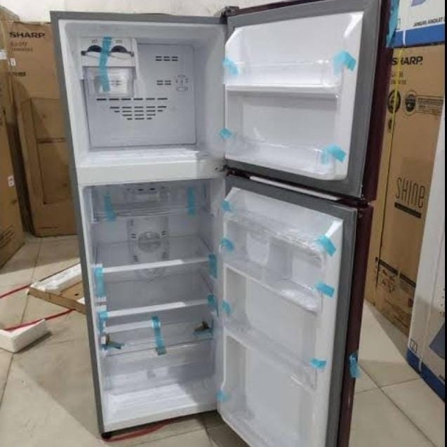 KULKAS 2 PINTU POLYTRON PRB 237 BARU