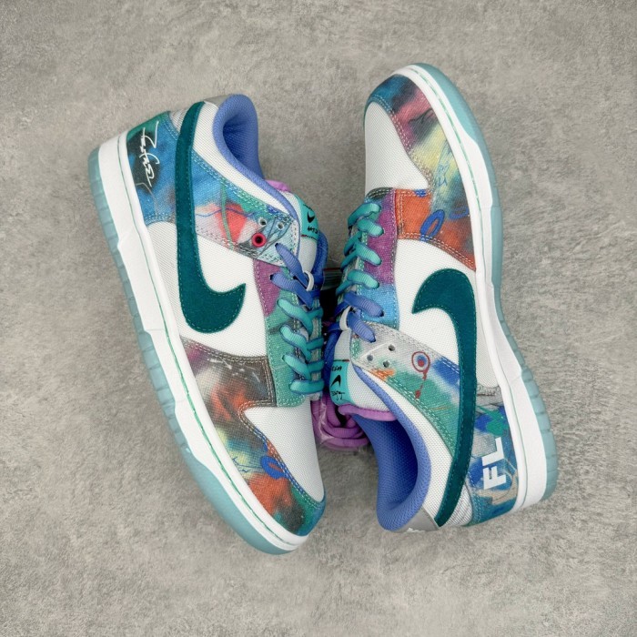 NK SB Dunk Low x Futura Laboratories - White and Geode Teal