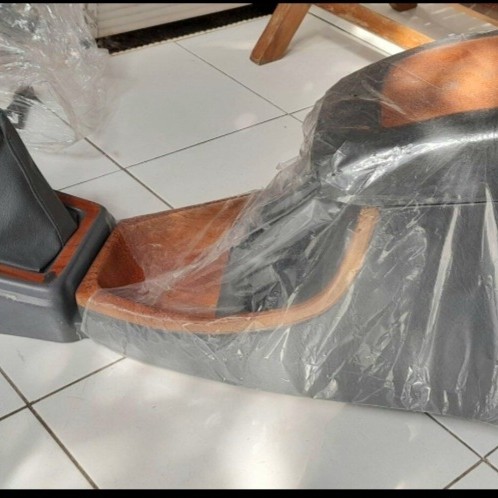 CONSOLE BOX KIJANG KAPSUL LUXURY KRISTA,LGX
