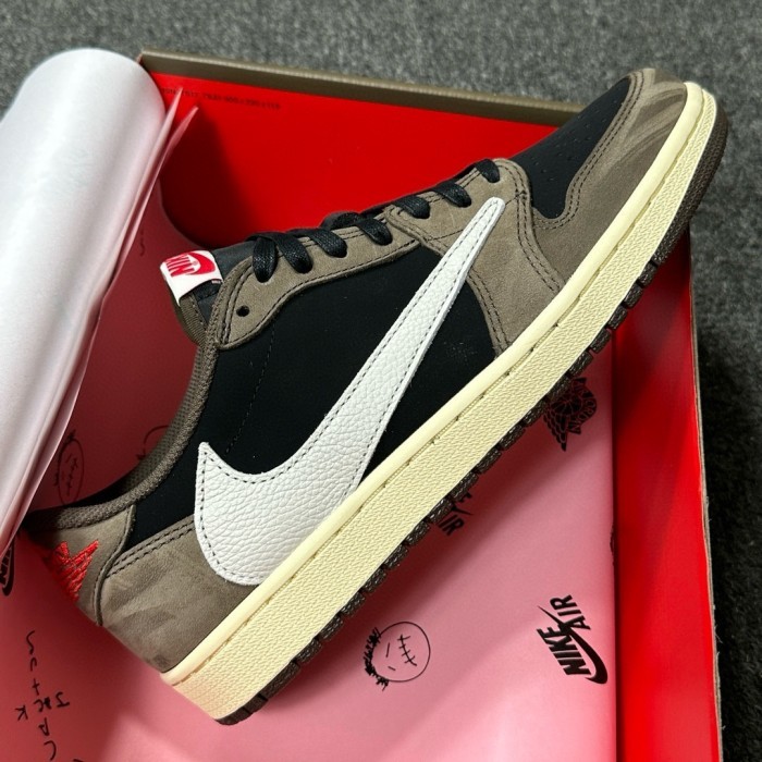 Travis Scott x Air Jordan 1 Low Mocha