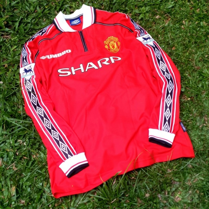 VINTAGE JERSEY MANCHESTER UNITED 1998/1999 TREBLE WINNER