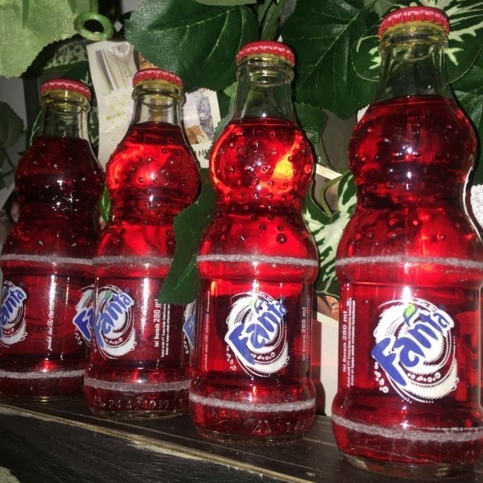 

Terlaris Fanta Botol Kaca Isi 200ml Segel Isi COD