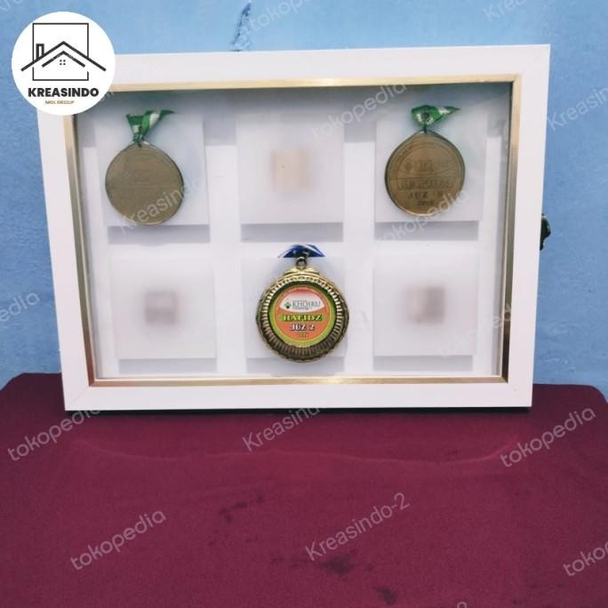NEW Display Medali/ Bingkai Medali isi 6 Medali