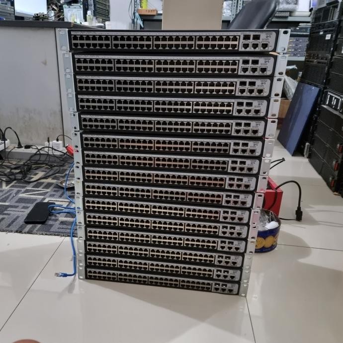 3Com Baseline 2250-SFP Plus 3CBLSF50H 48-Port Ethernet managable