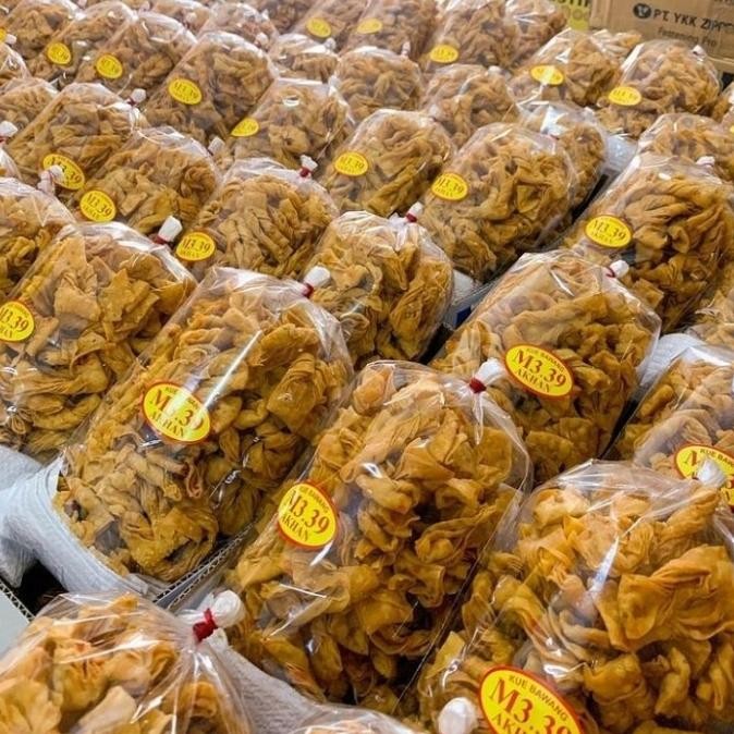 

Keripik Pita Snack Kue Bawang Metal Medan Oleh Oleh Khas Medan