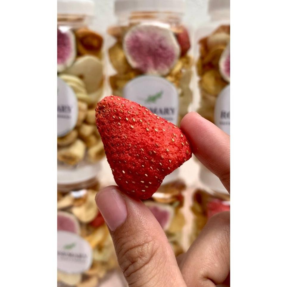 

Keripik Buah Stroberi Utuh 700 Ml