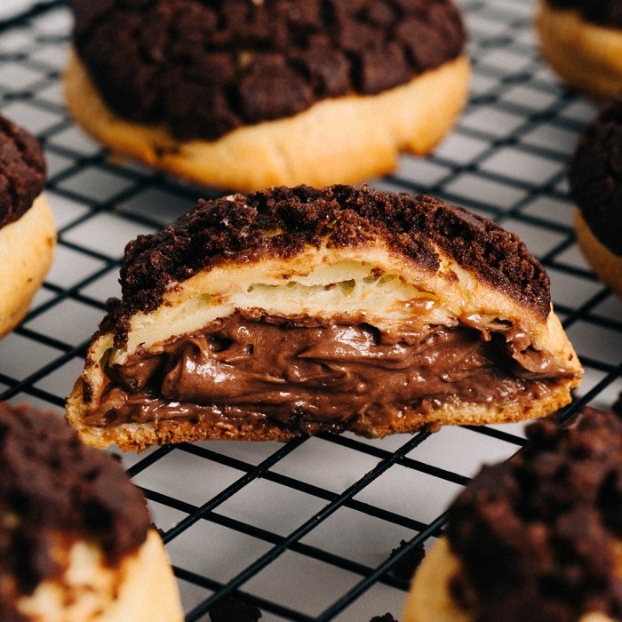 

Choux au Craquelin - 6 pcs