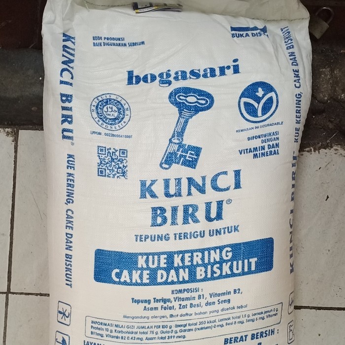 

Tepung Terigu Kunci Biru 25 kg