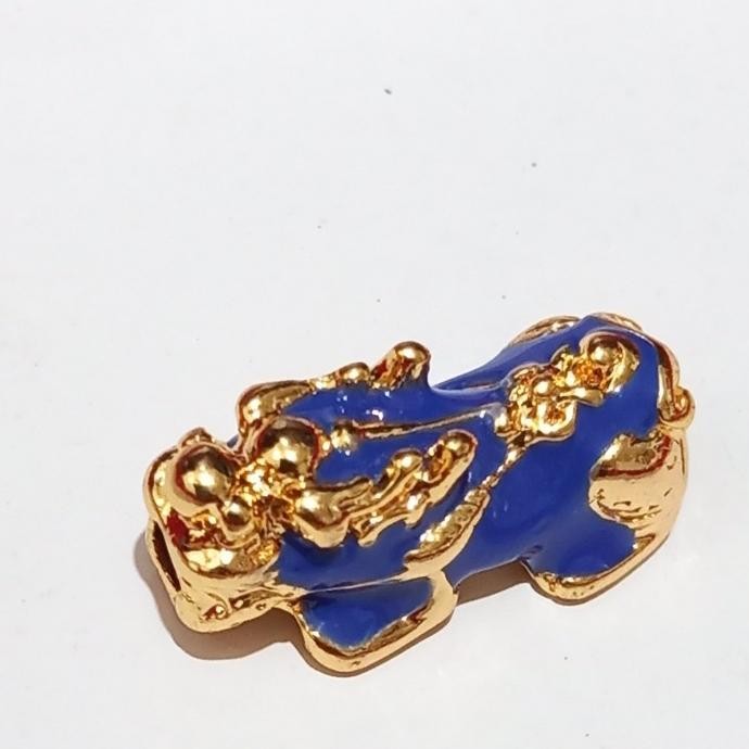 

#####] charm pixiu biru emas uk 2,5 cm