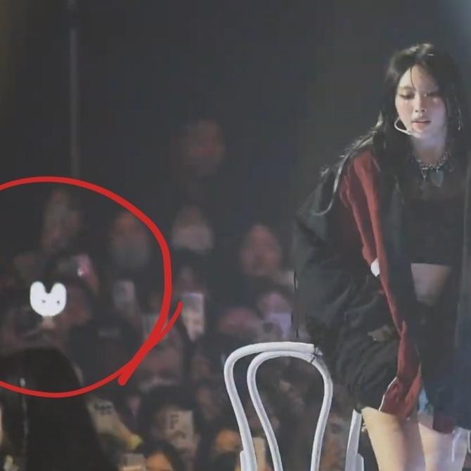 (READY) Official NewJeans Light Stick Binky Bong LS Lightstick + Parts