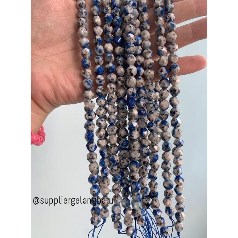 

batu faceted hexagon Stone 8mm white chrysocolla putih bacan kreasi