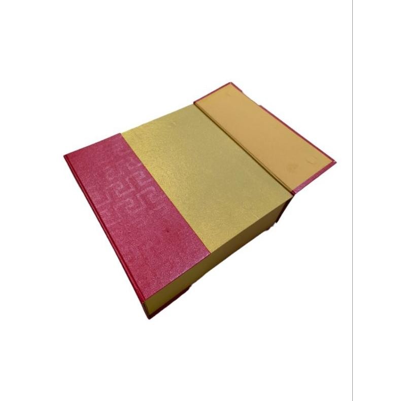 

Hardbox Lapis Legit/Kue Kering Imlek/Cny/ Sincia Uk.22X22X8 Mrkt
