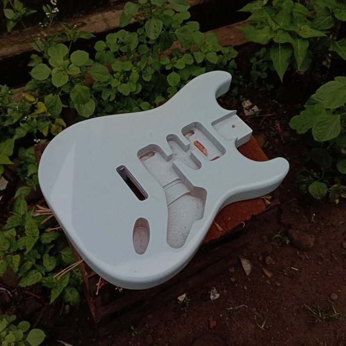 Body Gitar Fender Squier Stratocaster Sonic Blue