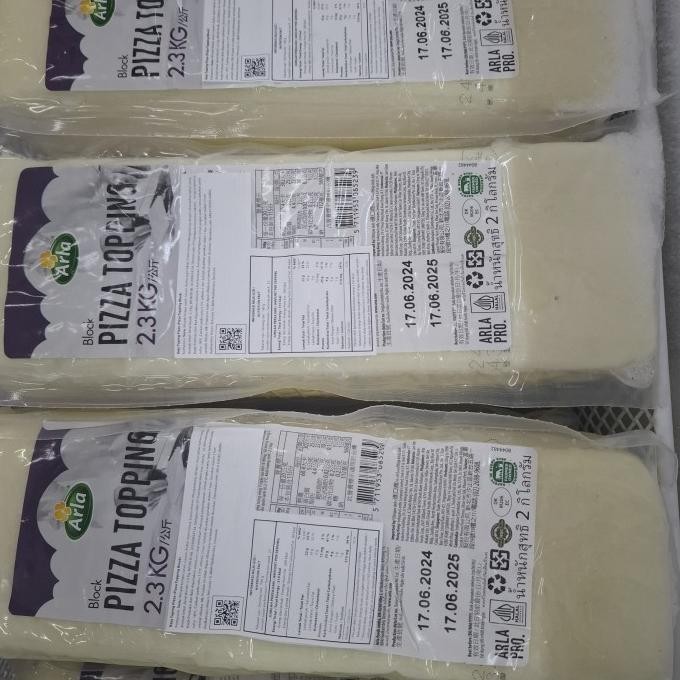 

Keju Mozarella Arla Block 2,3 Kg