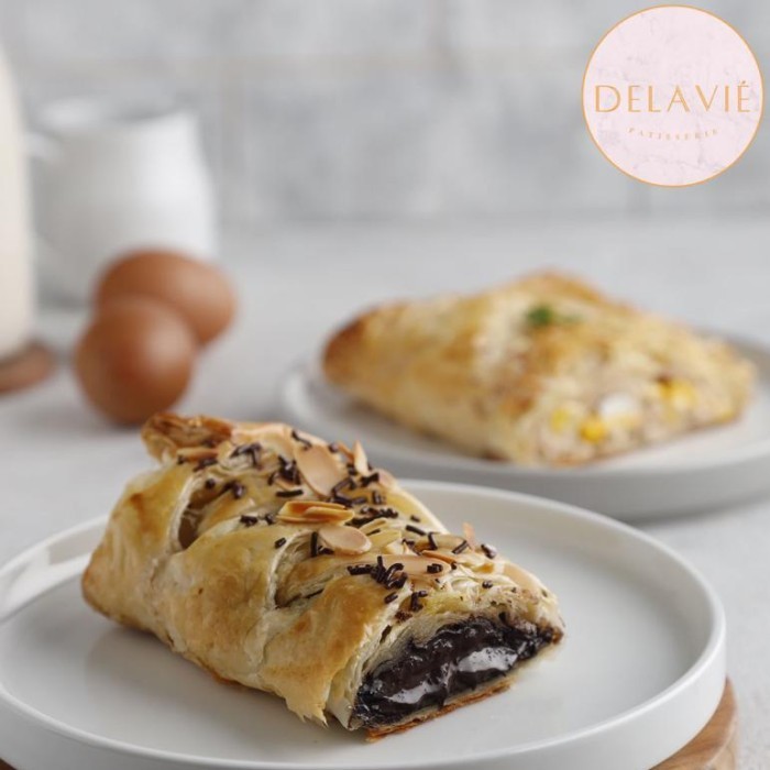 

choco puff (delavie patisserie) TERBARU