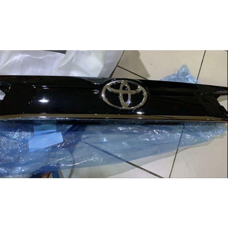 Trunklid Innova Venturer 2021