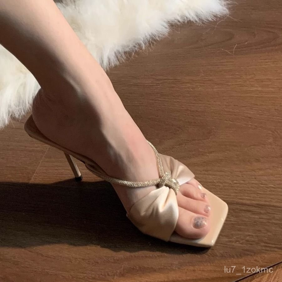 Sandal hak tinggi kepala persegi terbuka sandal wanita ceruk Korea ceruk Korea sandal serbaguna bert