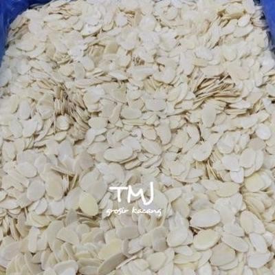 

ALMOND SLICE MENTAH 250 gr