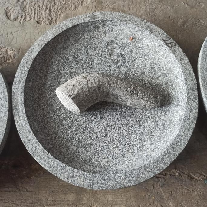 

Cobek Batu Asli Bubut 1 set Dengan Ulekan Ukuran 24, 26, 28 , 30 Cm SM88