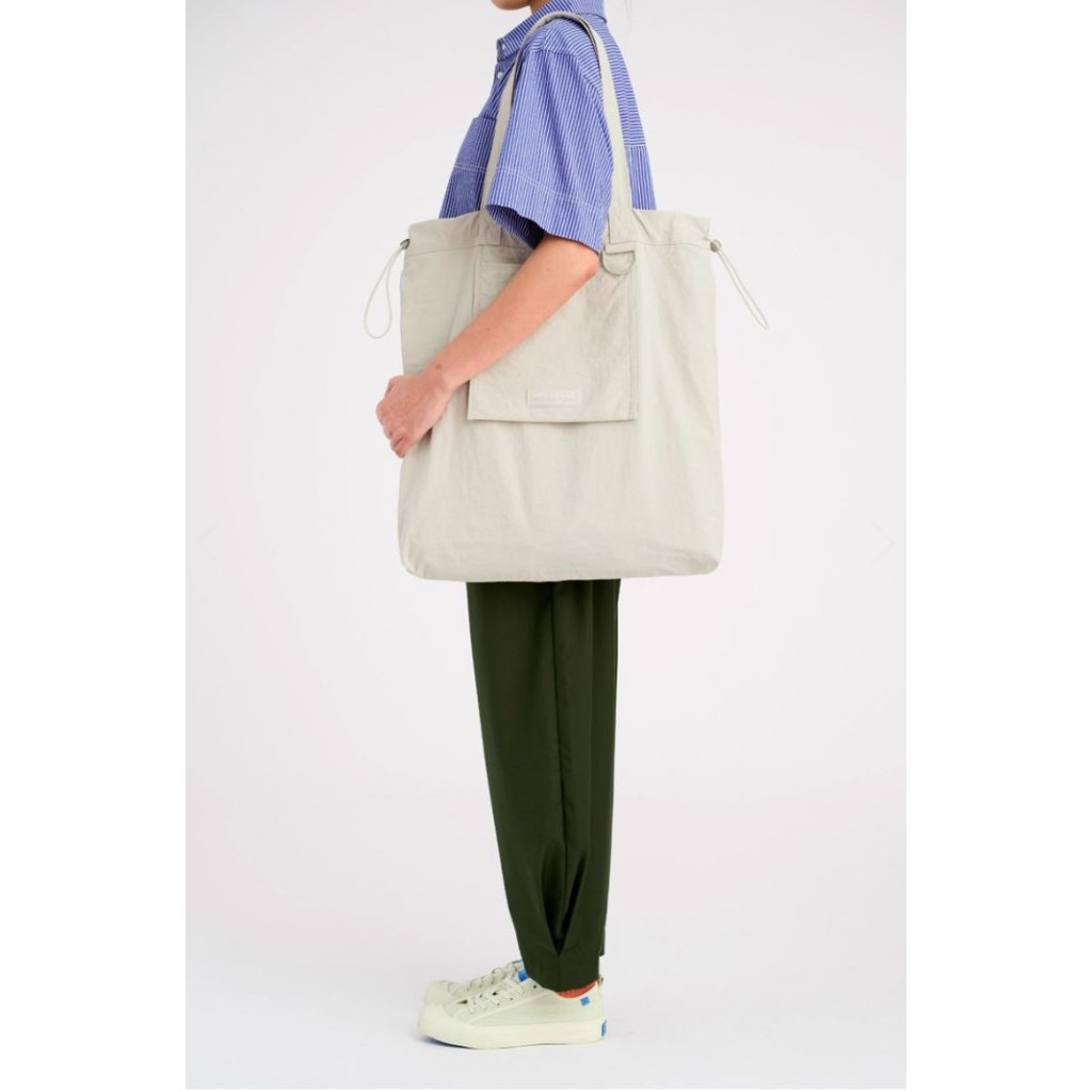BEYOND THE VINES BTV DRAWSTRING TOGGLE TOTE BAG