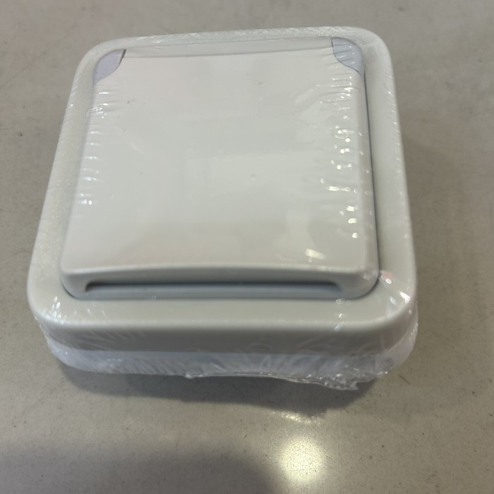 TERBARU Legrand Stop Kontak Waterproof Inbow 069869