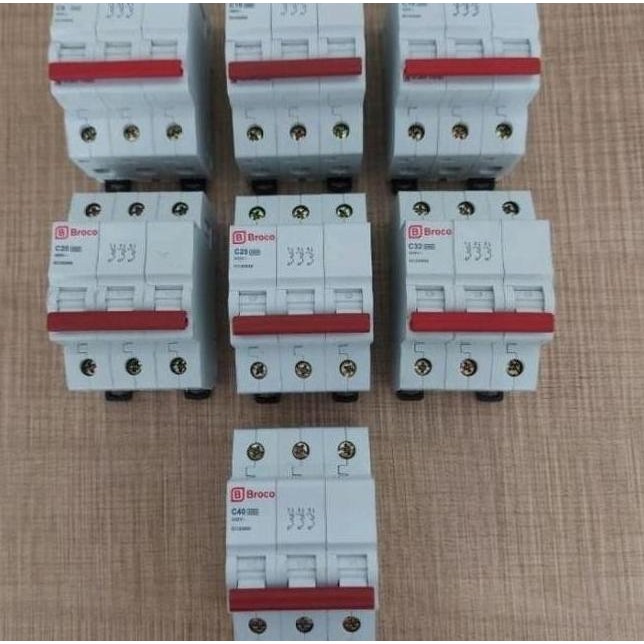 Baru Broco Mcb 3 Phase 10A, 16A, 20A, 25A, 32A, 40A Pemutus Arus
