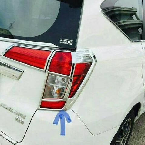 Garnish Belakang Chrome Lampu Mobil Daihatsu Sigra / Calya -  Ferrari Variasi