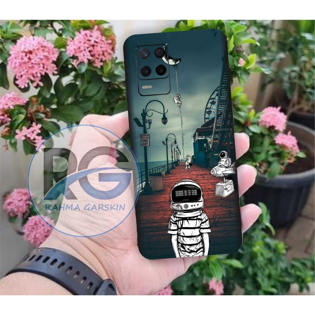 

*PromoTerjangkau* Realme 8 5G Garskin Wrap Stiker Premium / X Casing Case COD
