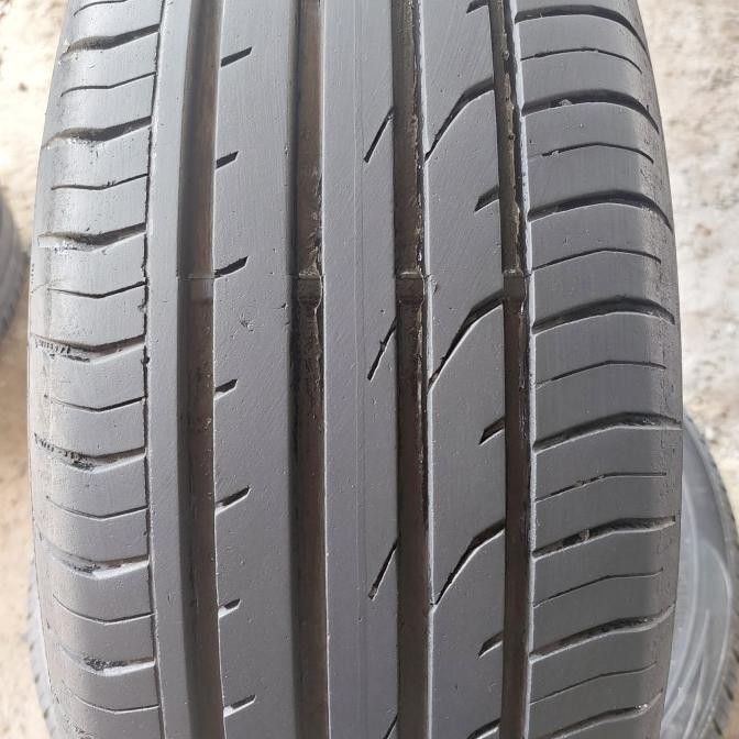 Ban mobil second ukuran 215/55 R18 continental