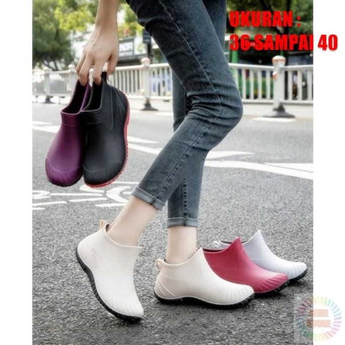 Sepatu Boot Karet Fashion Wanita Tahan Air Nyaman