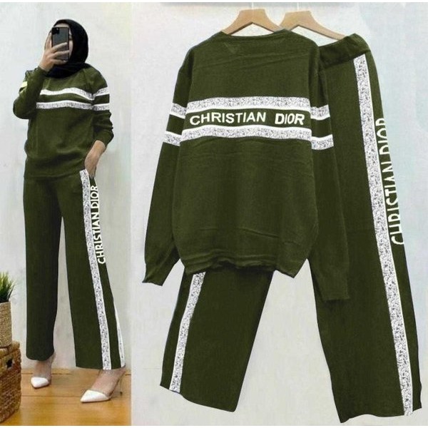 Setelan Olahraga Wanita Baju Senam Celana Kulot Karet Set Lari Jogging