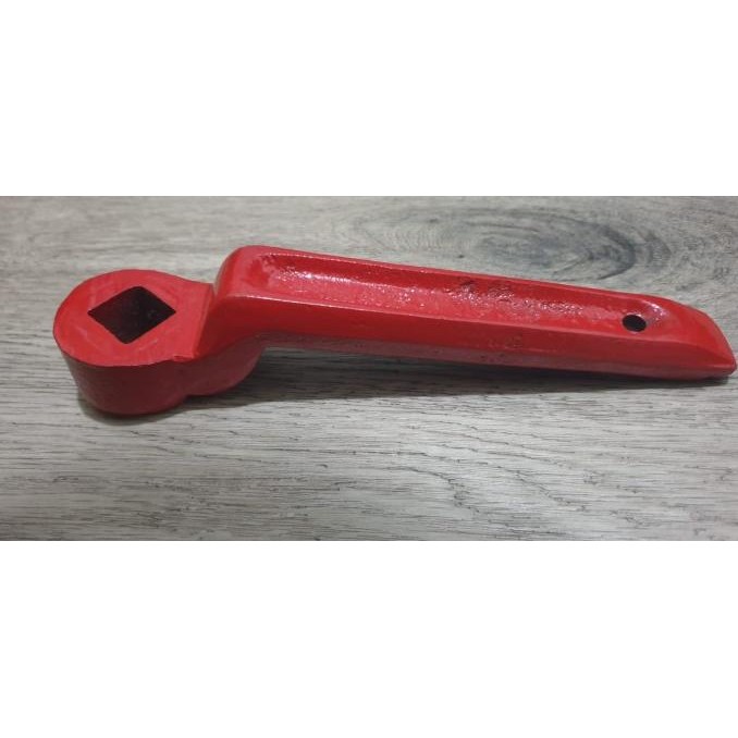 KUNCI HYDRANT PILLAR