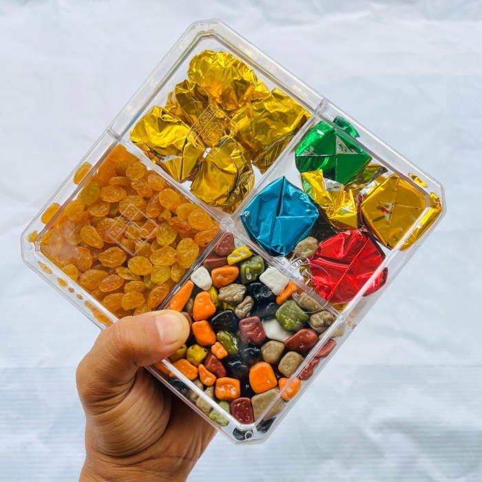 

Paket Sweetness Mix 4 In 1 Cokelat Kuncir Kerikil Kurma Kismis Manis