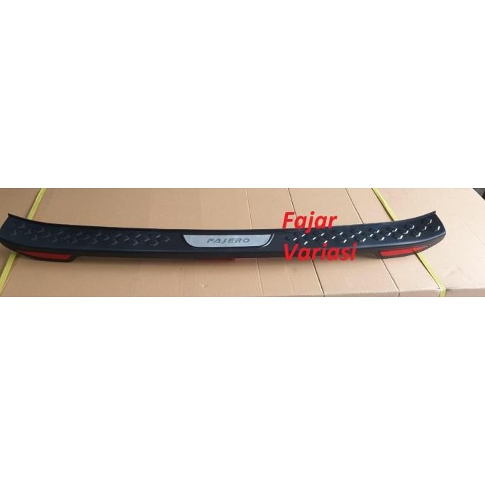 SILL PLATE/ SILL PLATE BELAKANG MODEL EXCLUSIVE ALL NEW PAJERO SPORT