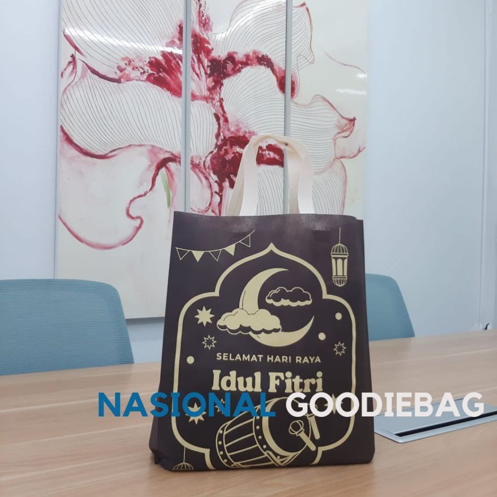 

Tas Spunbond Lebaran Hls Idul Fitri 75Gsm Dan 65Gsm ,Goodie Bag ,Tas Idul Fitri,Tas Souvenir