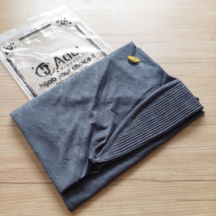 Hijab Segitiga Instan Motif 3D Pet Jersey Jaguar by Adel