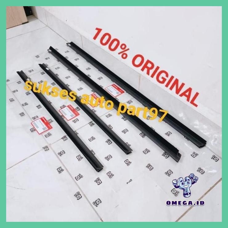 PELIPIT KARET KACA LUAR JAZZ RS GE8 2008-2013 HARGA 1SET ORIGINAL