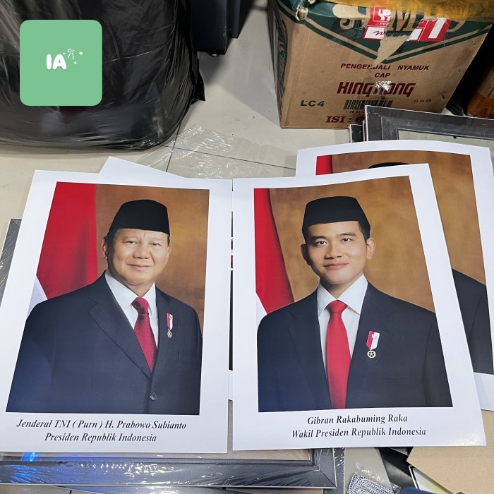 

Kertas poster foto presiden,wakil presiden terbaru 2024
