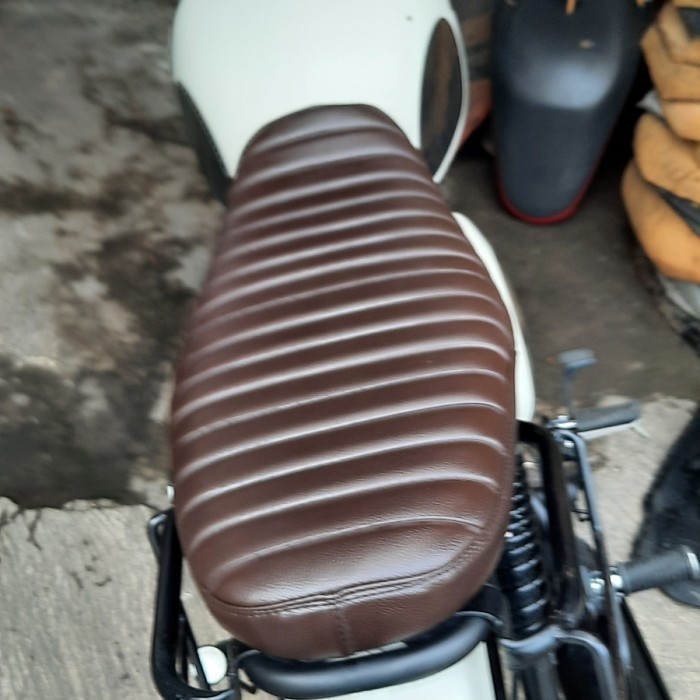 Kulit Jok Motor Kawasaki W175 Custom