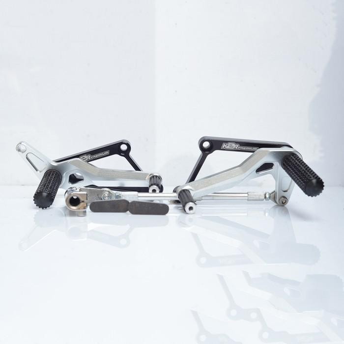 Underbone Vixion Old ( Tromol ) / Pijakan Kaki K2R Kawahara Product - Original