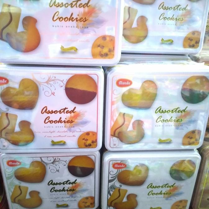 

Ele Monde Assorted Cookies 320Gr Kaleng