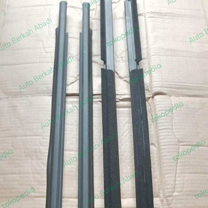 List Kaca Plipit Innova Original Hitam (Weather Strip Innova Hitam)