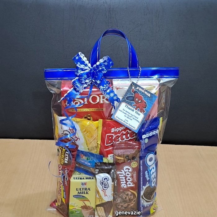 

TERJAMIN Paket snack ulang tahun premium free kartu ucapan/Goodie bag ultah