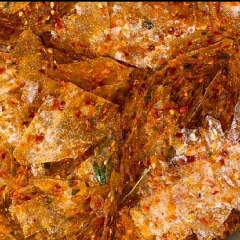 

Ori Kripca/Keripik Kaca Lezat Pedas Daun Jeruk 1 Kg Bumbu Cikruh High Quality