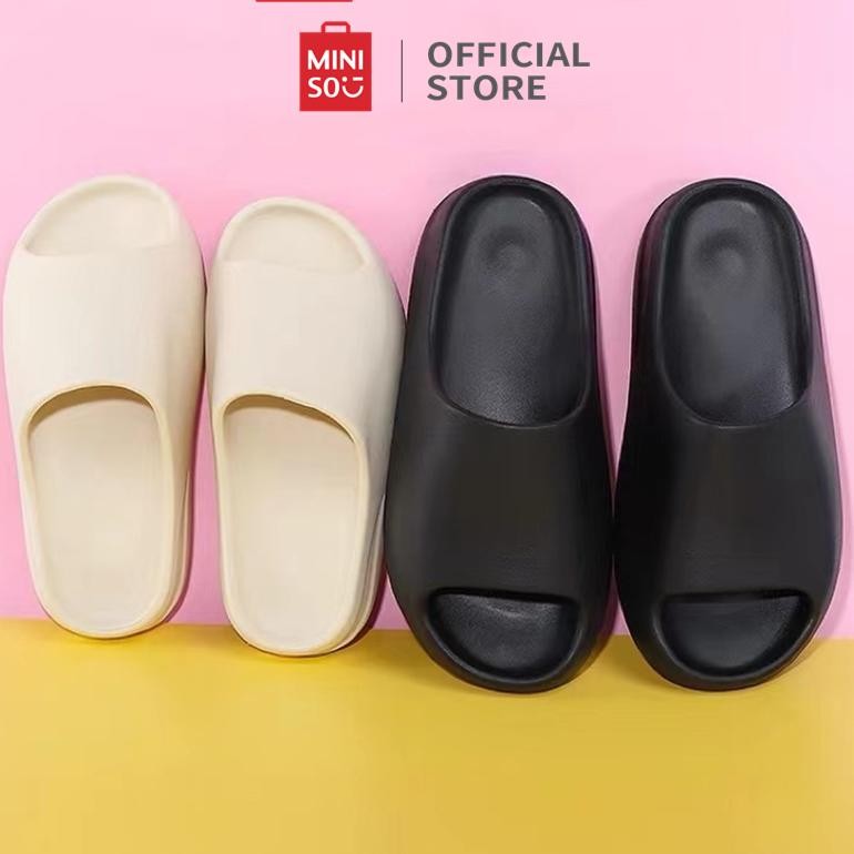 ORIGINAL MINISO Sandal Wanita dan Pria EVA Flat Sandals Sandal Tebal Empuk Sendal Wanita Kekinian Ke