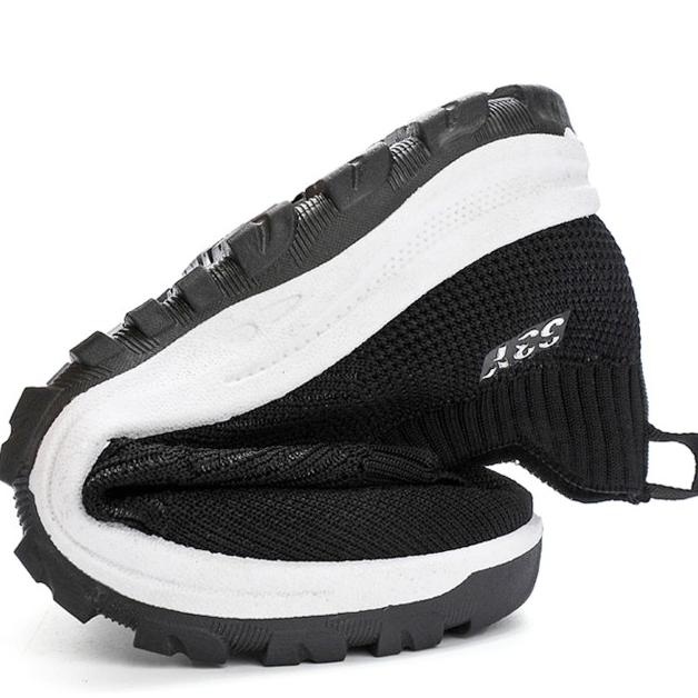 Sepatu Pria Slip On Casual Trendy - 33Y