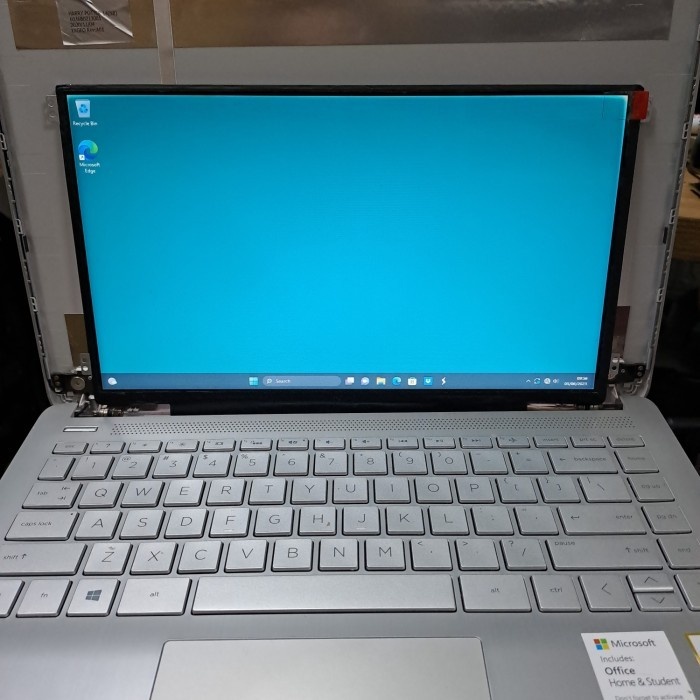 LED 11,6 SLIM PIN 30 KONDISI MINUS