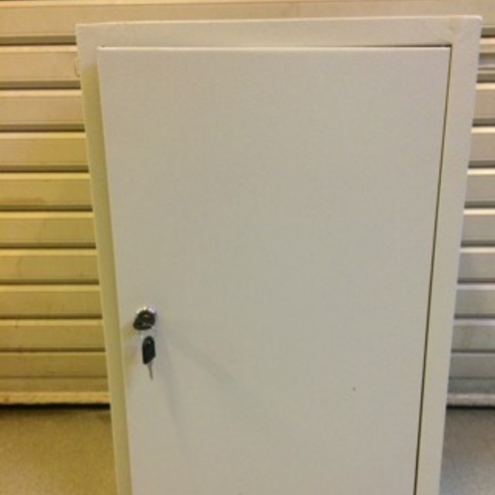 Terbatas Box Panel Indor 40X30X20 40X50X20 40X60X20 50X70X20 60X80X2 1.2Mm Plat