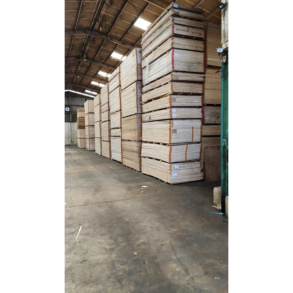 Triplek Bbcc 18Mm ( Full ) Halus 2 Sisi / Multiplek Bbcc / Plywood